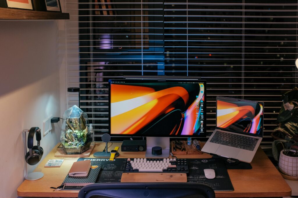 Ergonomic Desk Setup for Programmers