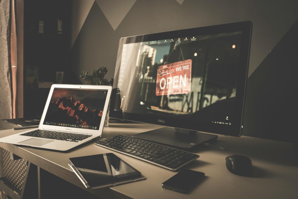 Ergonomic Desk Setup for Programmers
