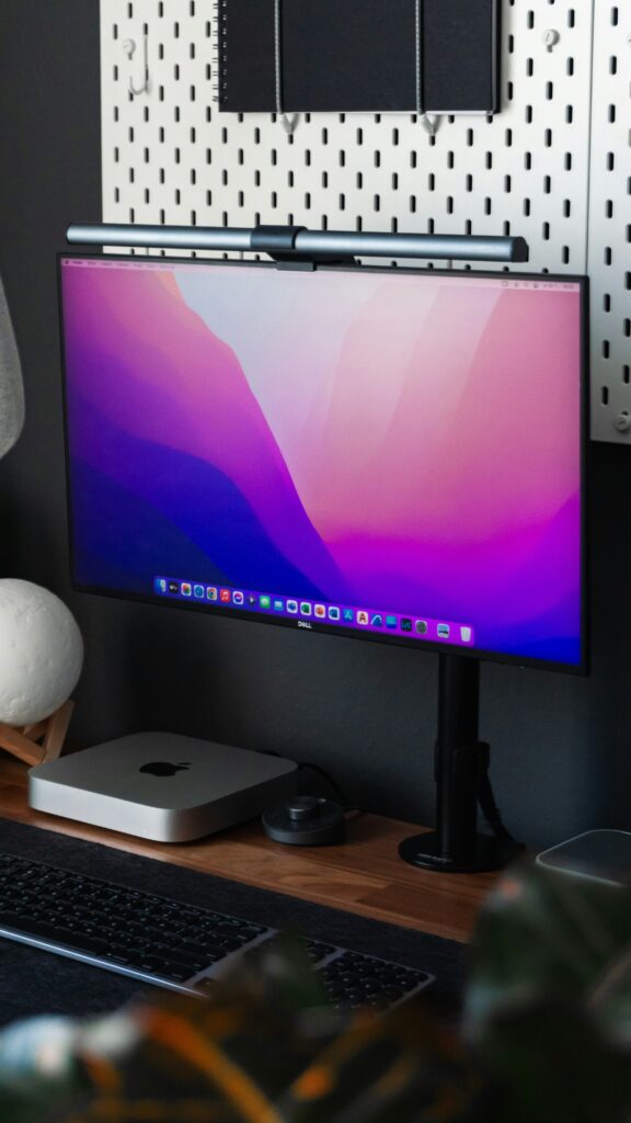 desk lamp vs monitor light bar