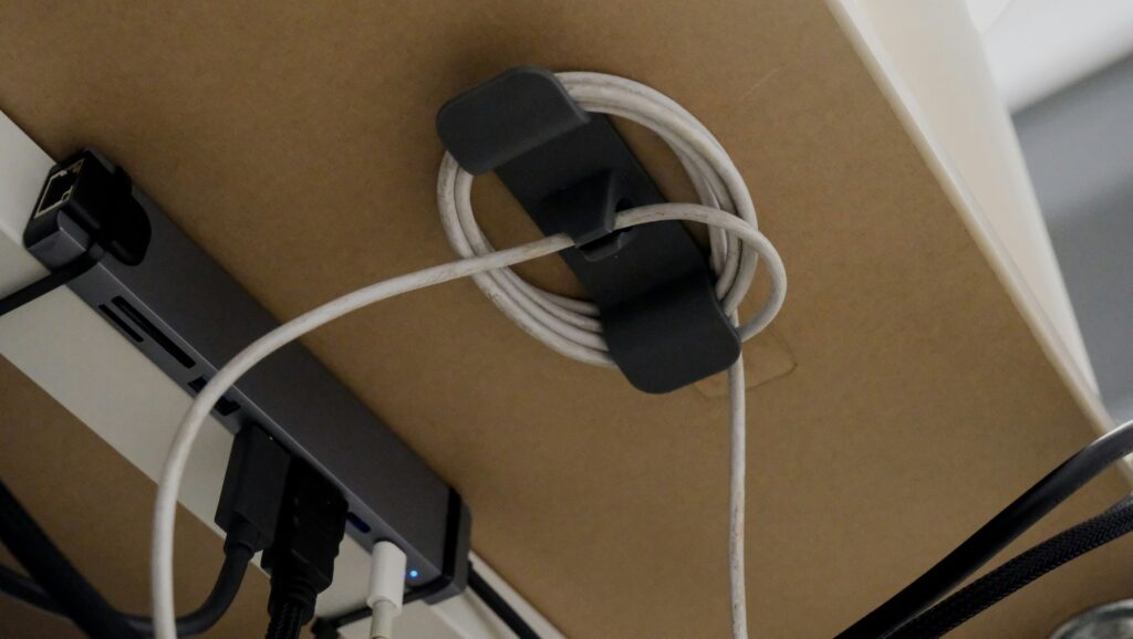 cable management ideas for desk setup